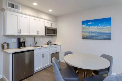 Dining - 117 Seascape Resort Dr, Aptos, CA 95003 photo 2 of 2