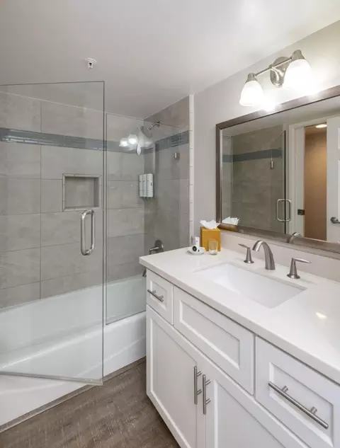 Bath - 117 Seascape Resort Dr, Aptos, CA 95003 photo 2 of 2