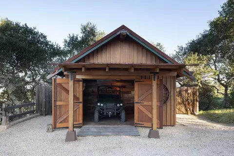 Exterior - 28000 Underwood Rd, Salinas, CA 93908 photo 5 of 8