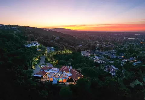 5770 Harwood Rd, Los Gatos, CA 95032