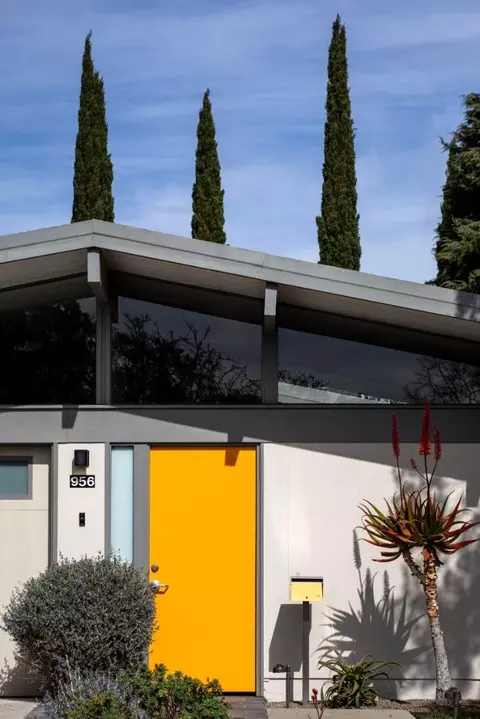 Exterior - 956 Trophy Dr, Mountain View, CA 94040 photo 3 of 12