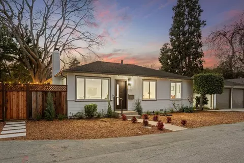 576 Green Manor Ct, Palo Alto, CA 94301