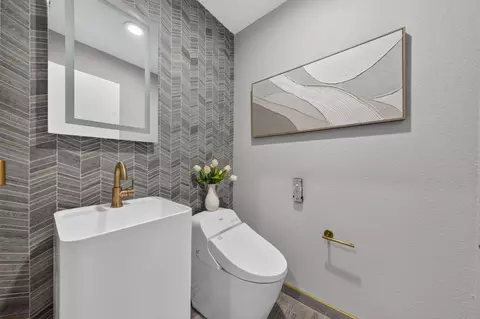 Bath - 115 Panorama Ct, Pacifica, CA 94044 photo 7 of 7