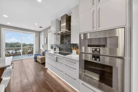 Kitchen - 115 Panorama Ct, Pacifica, CA 94044 photo 3 of 4