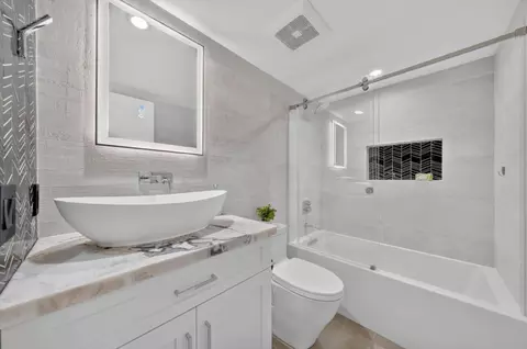 Bath - 115 Panorama Ct, Pacifica, CA 94044 photo 5 of 7