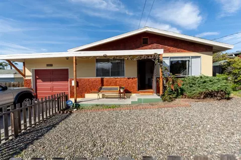 Exterior - 1313 Harding St, Seaside, CA 93955 photo 5 of 6