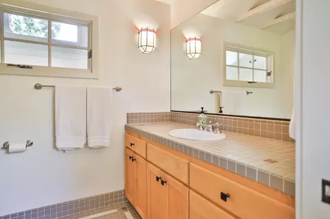 Bath - 0 SE 4th Ave- 3se Of Torres, Carmel, CA 93923 photo 3 of 5