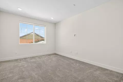 Bedroom - 6640 Silverleaf Ct, Tracy, CA 95377 photo 8 of 13