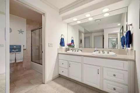 Bath - 17 Shepherds Knl, Pebble Beach, CA 93953 photo 2 of 5