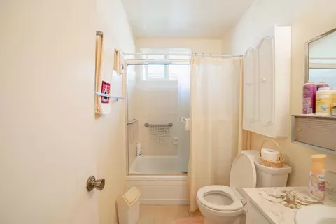 Bath - 608 Bronte Ave, Watsonville, CA 95076 photo 1 of 1