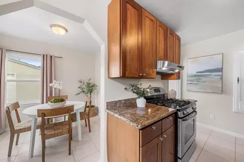 Kitchen - 656 Myrtle St, Half Moon Bay, CA 94019 photo 5 of 5