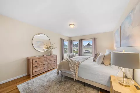 Bedroom - 656 Myrtle St, Half Moon Bay, CA 94019 photo 2 of 7
