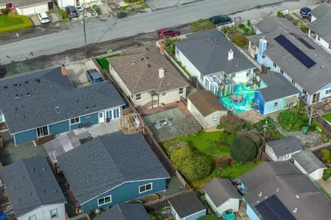 View/Area - 656 Myrtle St, Half Moon Bay, CA 94019 photo 5 of 6