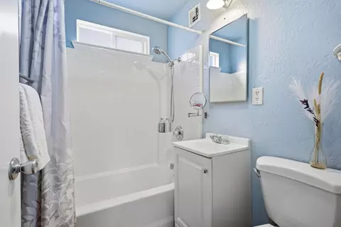 Bath - 467 Heathcliff Dr, Pacifica, CA 94044 photo 1 of 3