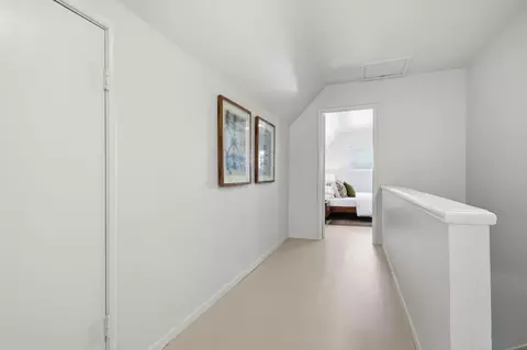 Entry Way - 467 Heathcliff Dr, Pacifica, CA 94044 photo 2 of 3