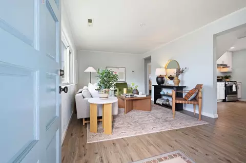 Entry Way - 467 Heathcliff Dr, Pacifica, CA 94044 photo 1 of 3