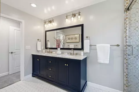 Bath - 1380 Ridgeley Dr, Campbell, CA 95008 photo 2 of 6
