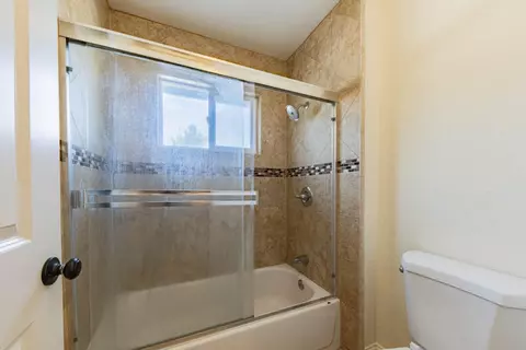 Bath - 18 Hancock Cir, Salinas, CA 93906 photo 5 of 5