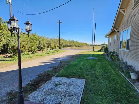 Exterior - 3719 N Hart Rd, Modesto, CA 95358 photo 9 of 21