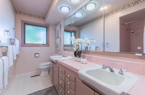 Bath - 12 Mesa Del Sol, Salinas, CA 93908 photo 4 of 6