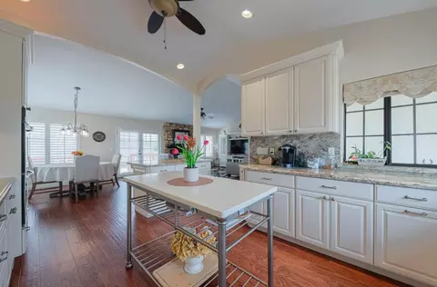 Kitchen - 9891 Equestrian Pl, Salinas, CA 93907 photo 4 of 4