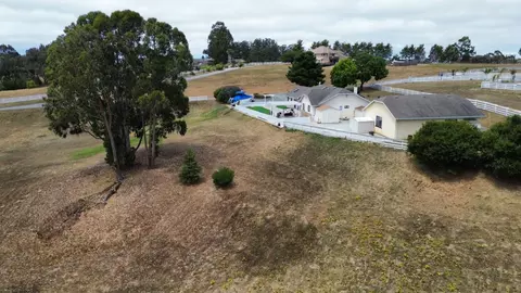 View/Area - 9891 Equestrian Pl, Salinas, CA 93907 photo 4 of 9
