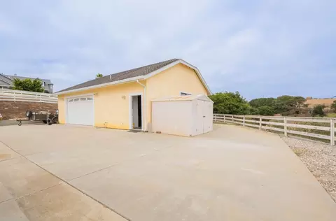Exterior - 9891 Equestrian Pl, Salinas, CA 93907 photo 8 of 9