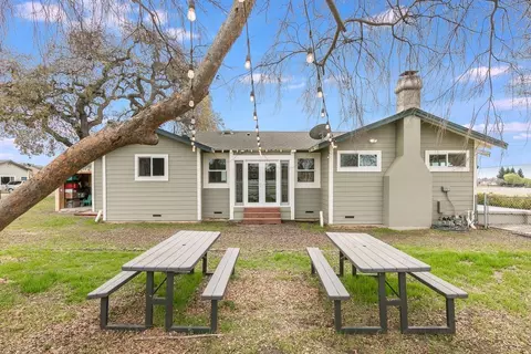 Exterior - 2015 Trumar Ln, Gilroy, CA 95020 photo 4 of 9