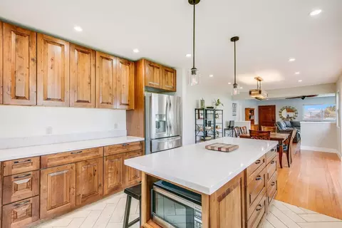 Kitchen - 2015 Trumar Ln, Gilroy, CA 95020 photo 4 of 5