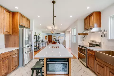 Kitchen - 2015 Trumar Ln, Gilroy, CA 95020 photo 5 of 5