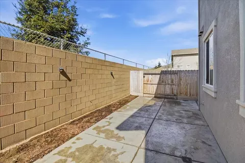 Exterior - 704 Gabilan Dr, Soledad, CA 93960 photo 5 of 8