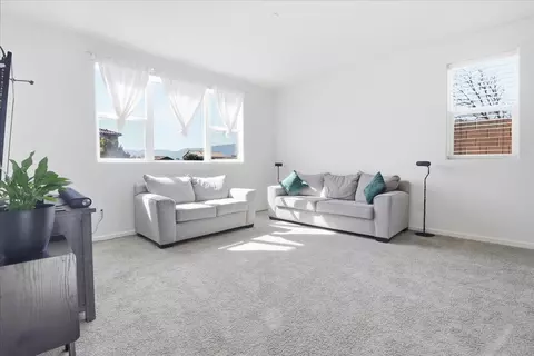 Living - 704 Gabilan Dr, Soledad, CA 93960 photo 1 of 2