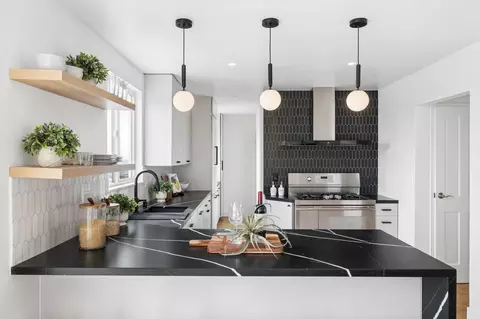 Kitchen - 170 Beachview Ave, Pacifica, CA 94044 photo 5 of 12