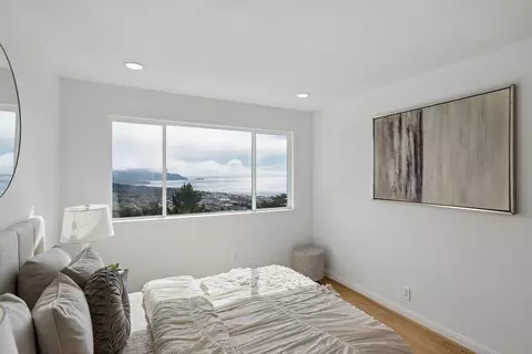 Bedroom - 170 Beachview Ave, Pacifica, CA 94044 photo 6 of 9