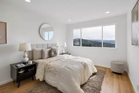 Bedroom - 170 Beachview Ave, Pacifica, CA 94044 photo 3 of 9