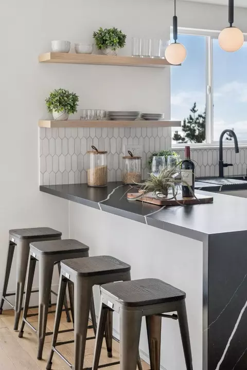 Kitchen - 170 Beachview Ave, Pacifica, CA 94044 photo 7 of 12