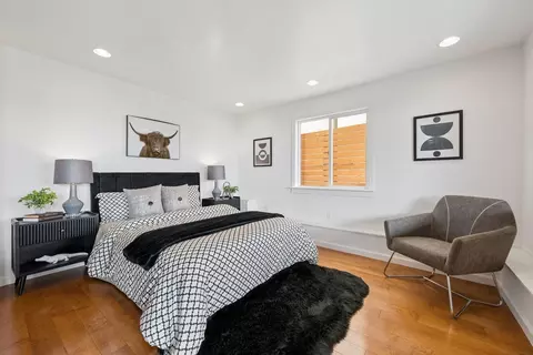 Bedroom - 170 Beachview Ave, Pacifica, CA 94044 photo 8 of 9
