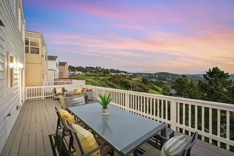 Exterior - 170 Beachview Ave, Pacifica, CA 94044 photo 9 of 26