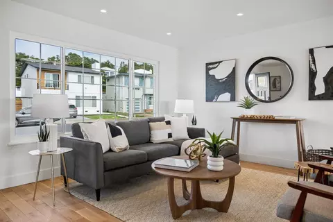 Living - 170 Beachview Ave, Pacifica, CA 94044 photo 4 of 4