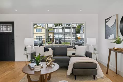 Living - 170 Beachview Ave, Pacifica, CA 94044 photo 3 of 4