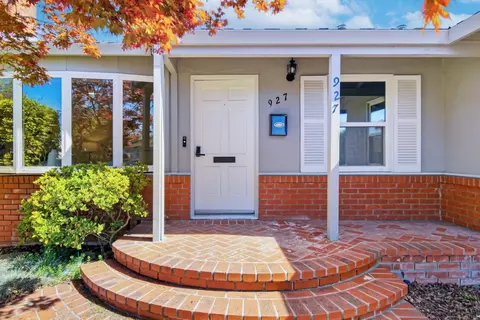 927 Madeline Ln, Santa Clara, CA 95050