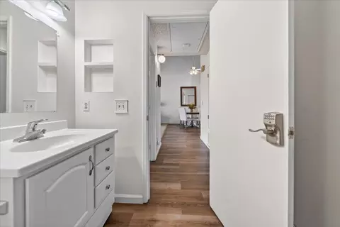Entry Way - 166 Kern St 26, Salinas, CA 93905 photo 3 of 3