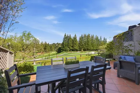 206 Sand Hill Cir, Menlo Park, CA 94025