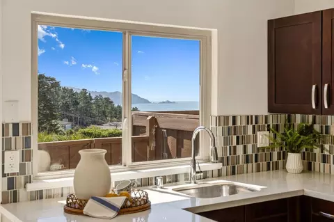 Kitchen - 627 Hickey Blvd D, Pacifica, CA 94044 photo 2 of 2