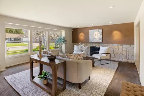 Living - 22700 Picador Dr, Salinas, CA 93908 photo 1 of 4