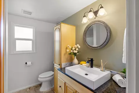 Bath - 22700 Picador Dr, Salinas, CA 93908 photo 4 of 4