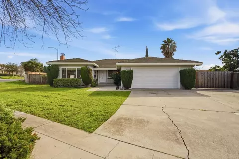 2275 Astrahan Ln, San Jose, CA 95148