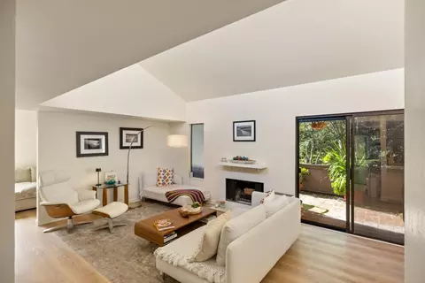 67 Montsalas Dr, Monterey, CA 93940