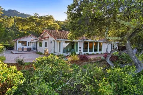 19601 Canon Dr, Los Gatos, CA 95030