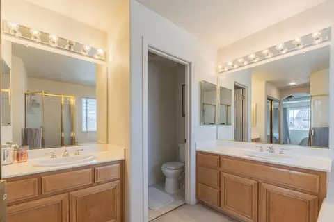Bath - 1910 Whitman St, Salinas, CA 93906 photo 2 of 5